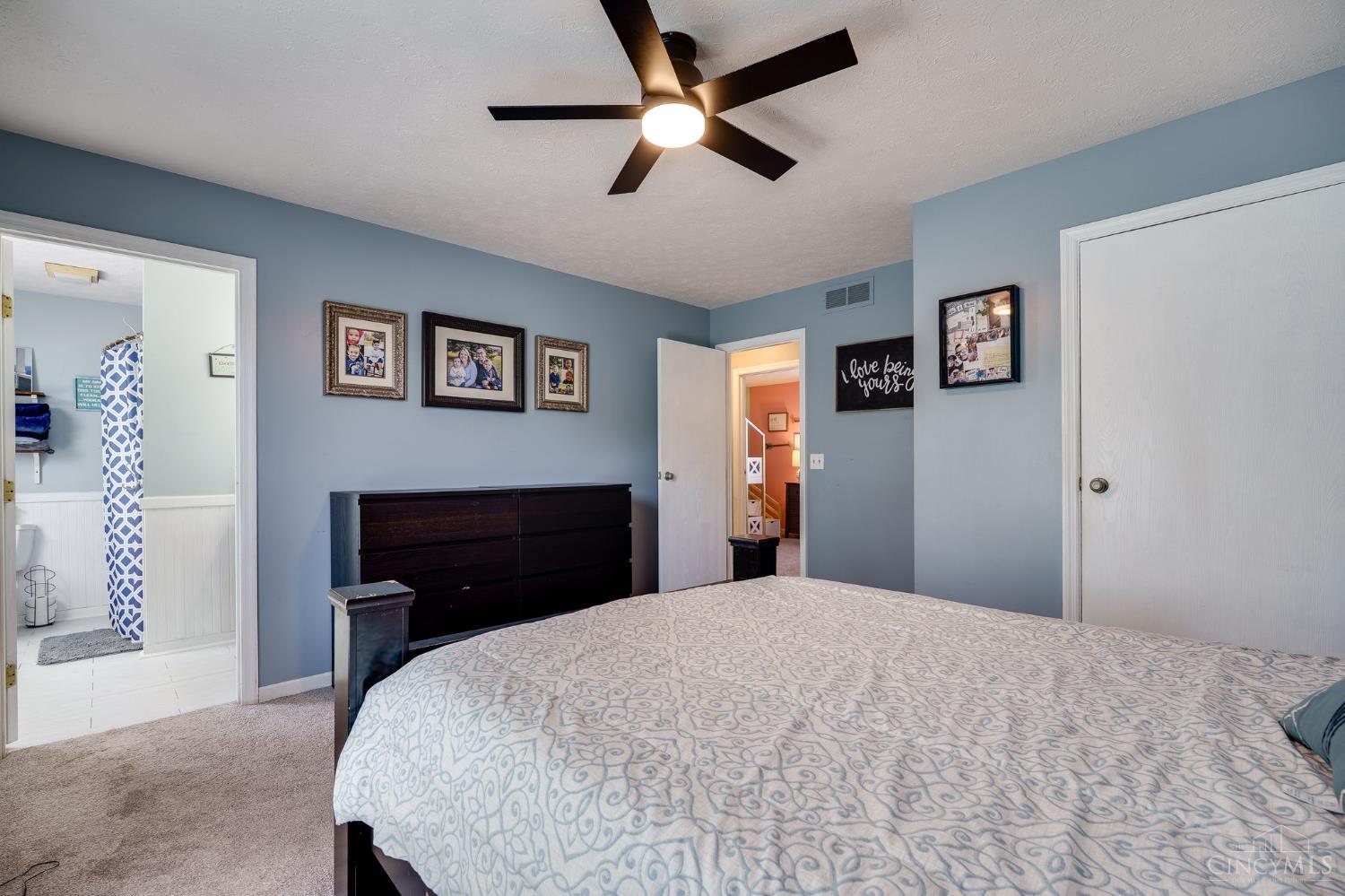 2824 Crest Road Cincinnati, OH 45251 - Photo 20 of 39