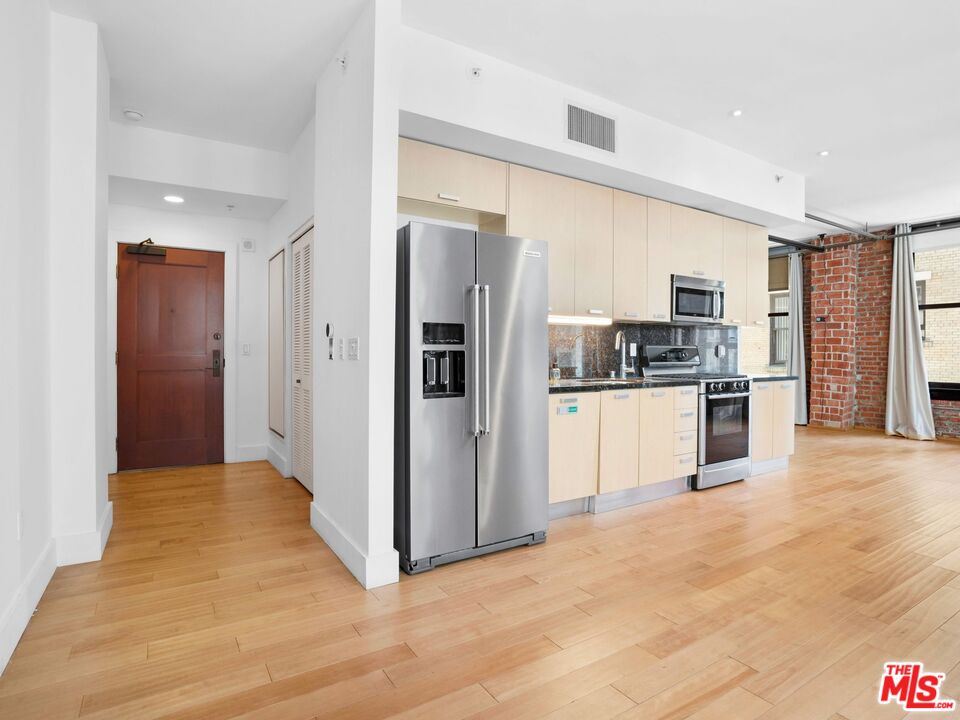 460 South Spring Street, Unit 512 Los Angeles, CA 90013 - Photo 4 of 33