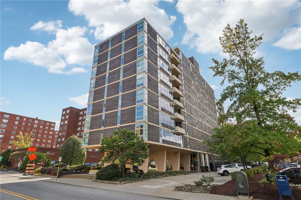 552 North Neville Street, Unit 21 Pittsburgh, PA 15213 - Photo 13 of 35 a front view of a building