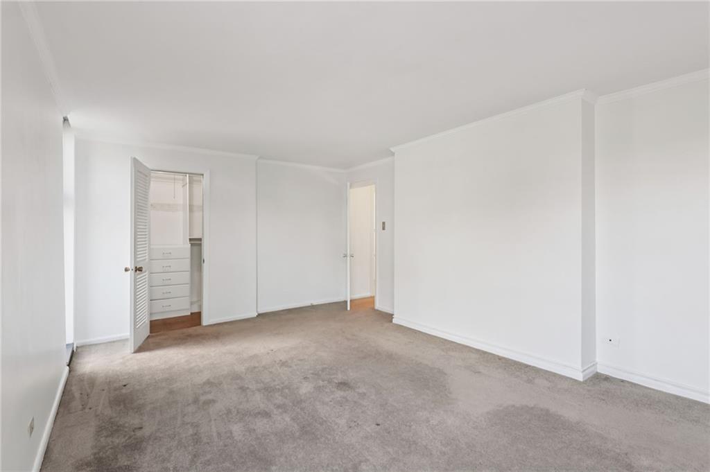 552 North Neville Street, Unit 21 Pittsburgh, PA 15213 - Photo 31 of 35 a view of an empty room and closet area