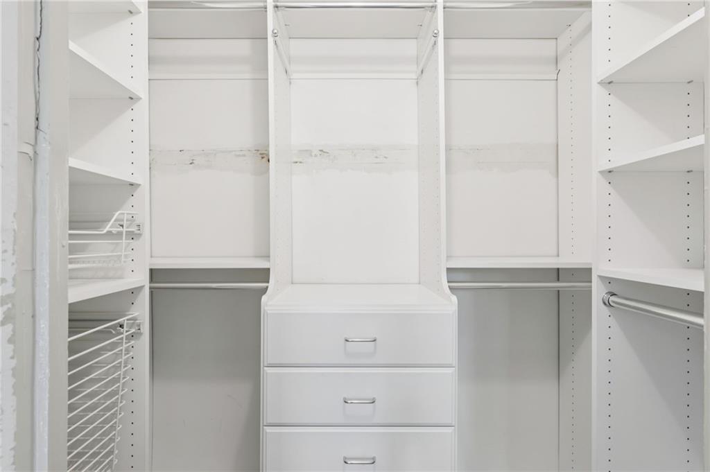 552 North Neville Street, Unit 21 Pittsburgh, PA 15213 - Photo 32 of 35 a view of walk in closet with empty racks