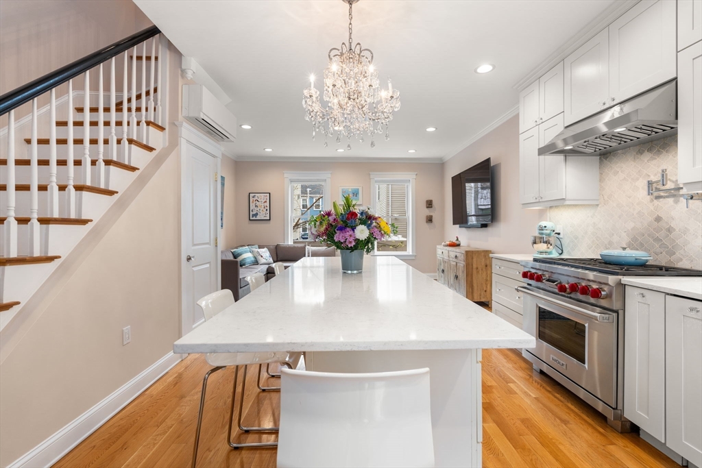 17 Walker Street Boston, MA 02129 - Photo 3 of 24