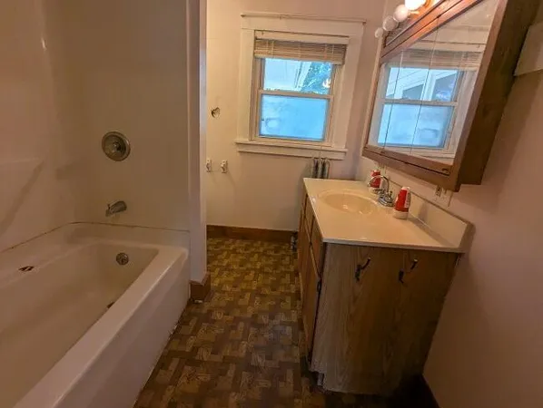 $109,700 | 1205 East Ganson Street, Jackson, MI 49201