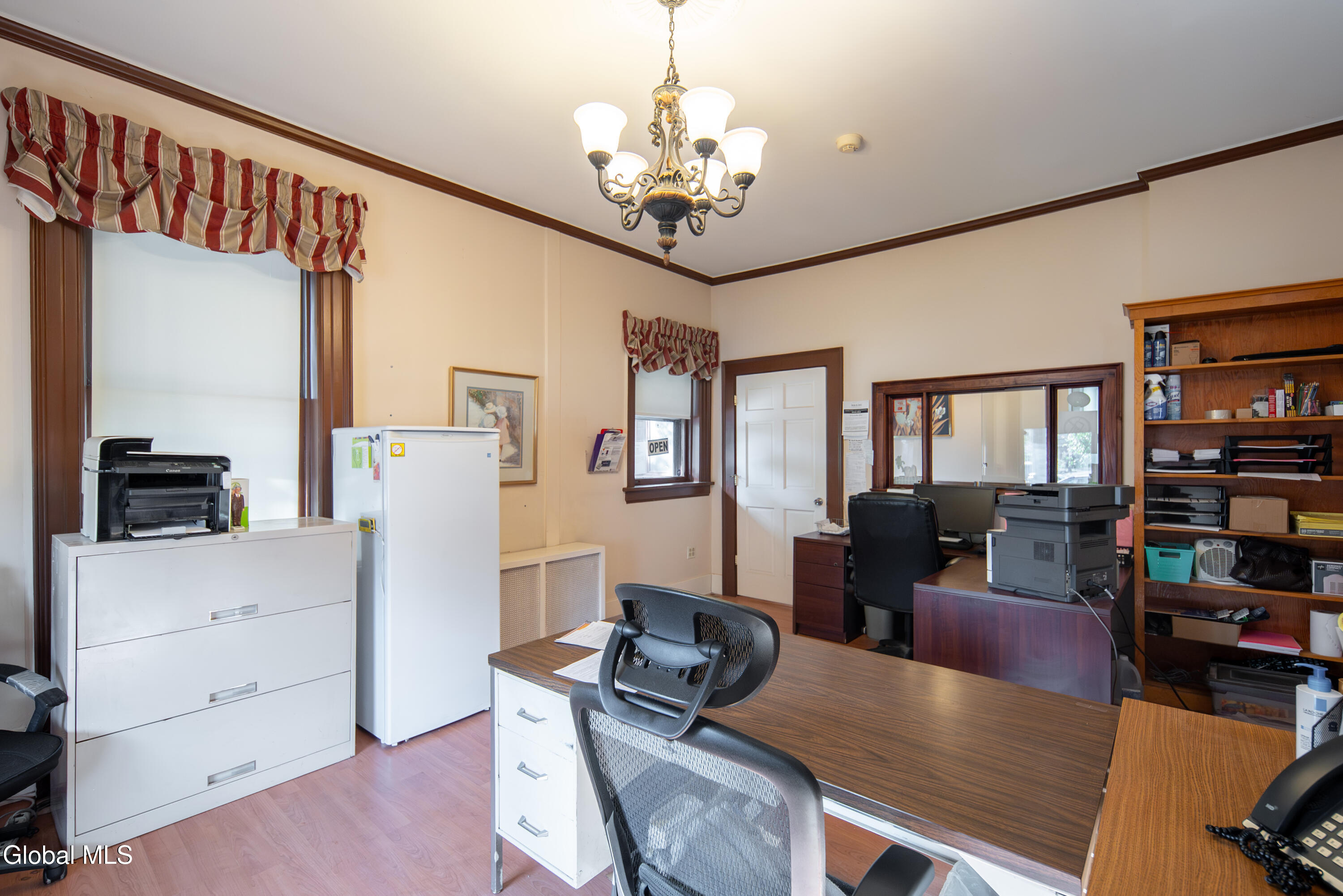 701 Union Street Schenectady, NY 12305 - Photo 11 of 95 011