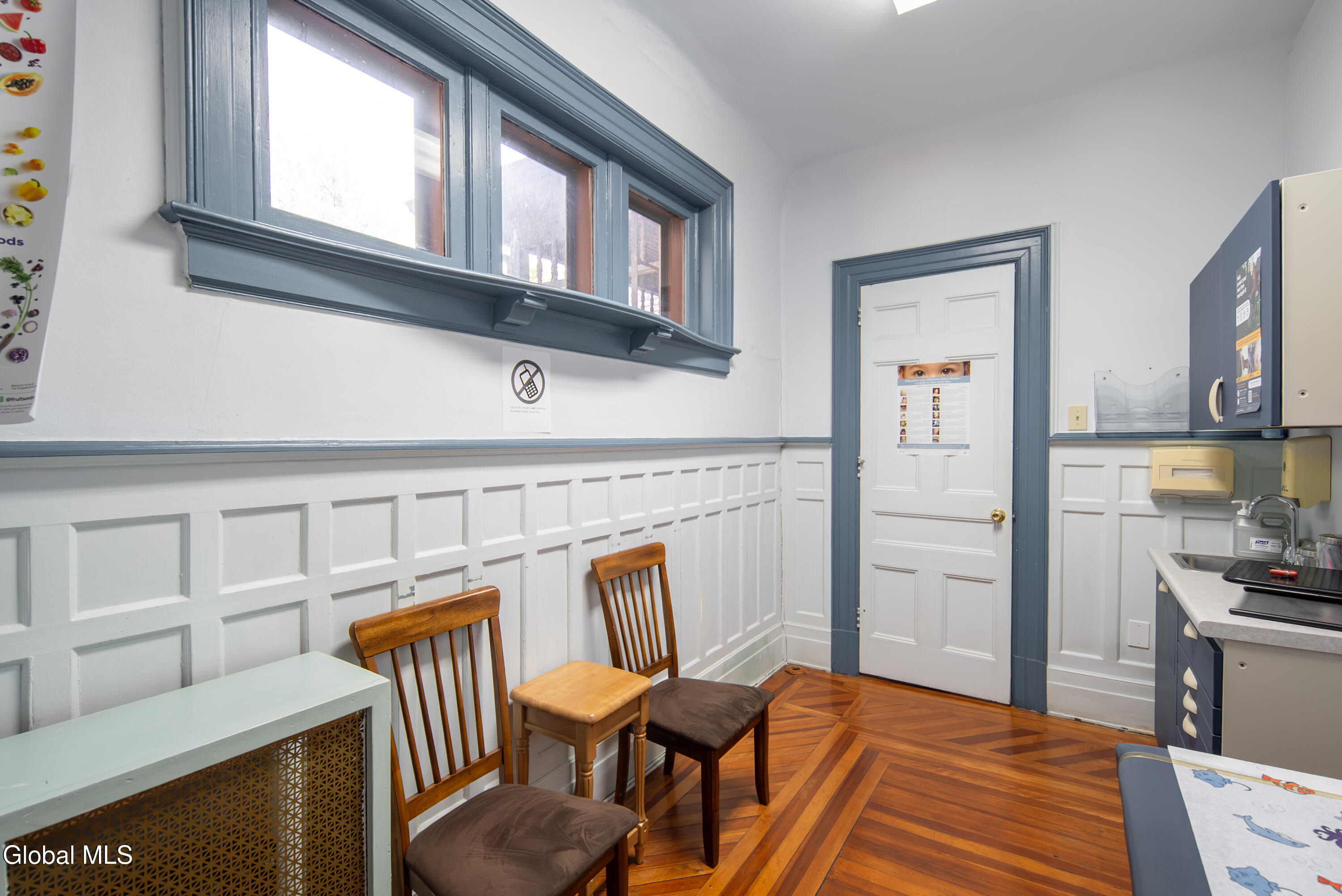 701 Union Street Schenectady, NY 12305 - Photo 18 of 95 018