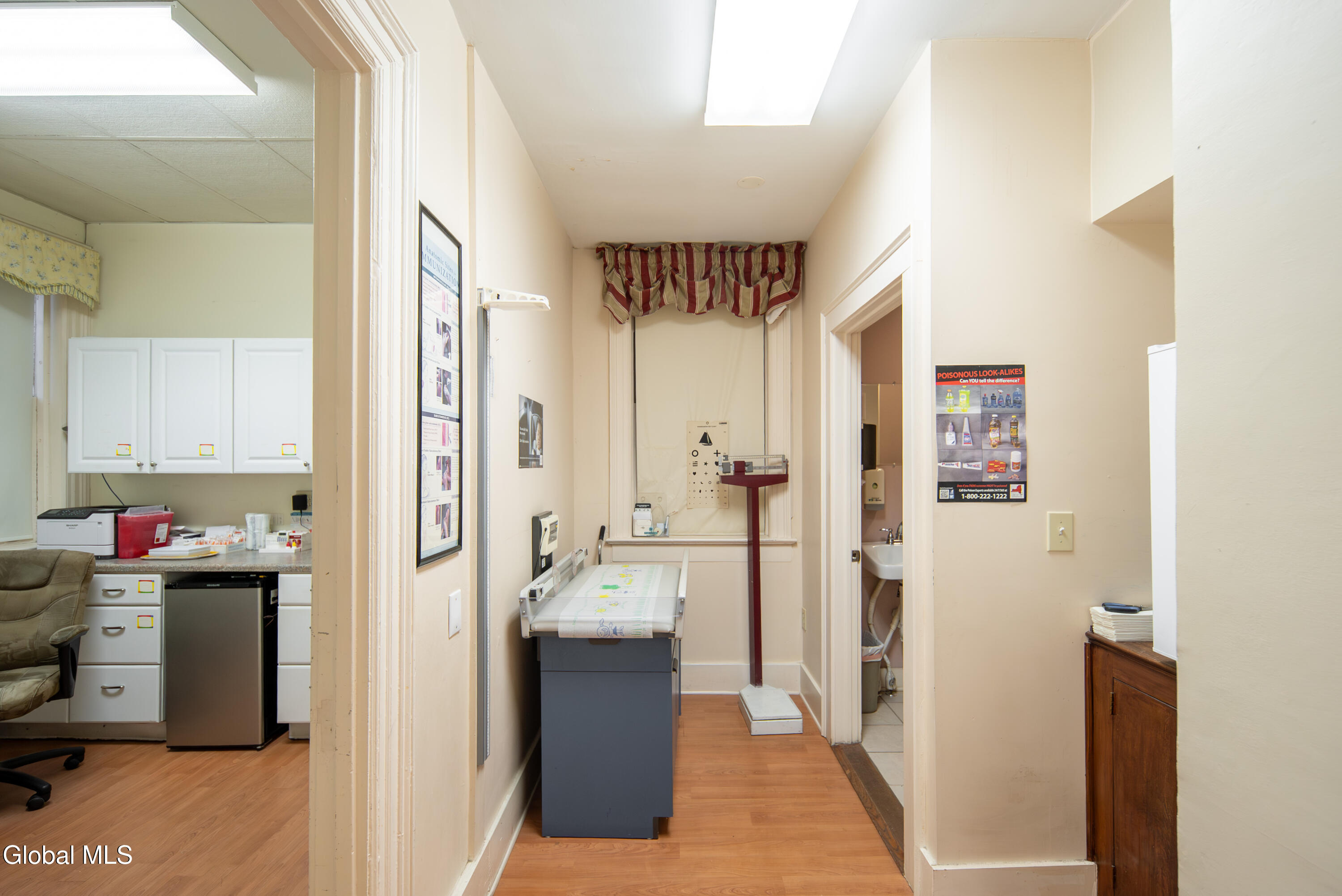 701 Union Street Schenectady, NY 12305 - Photo 19 of 95 019