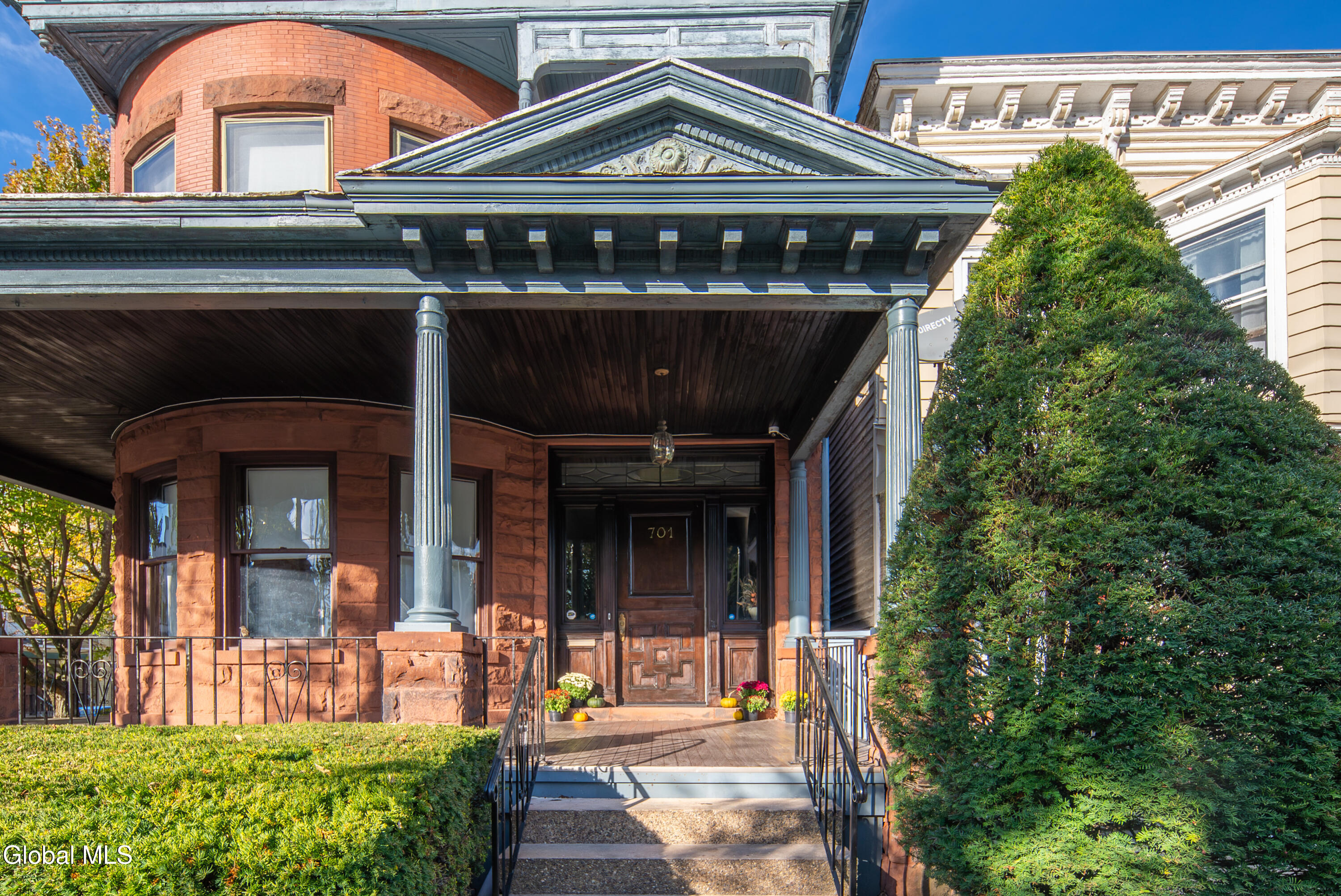 701 Union Street Schenectady, NY 12305 - Photo 2 of 95 002