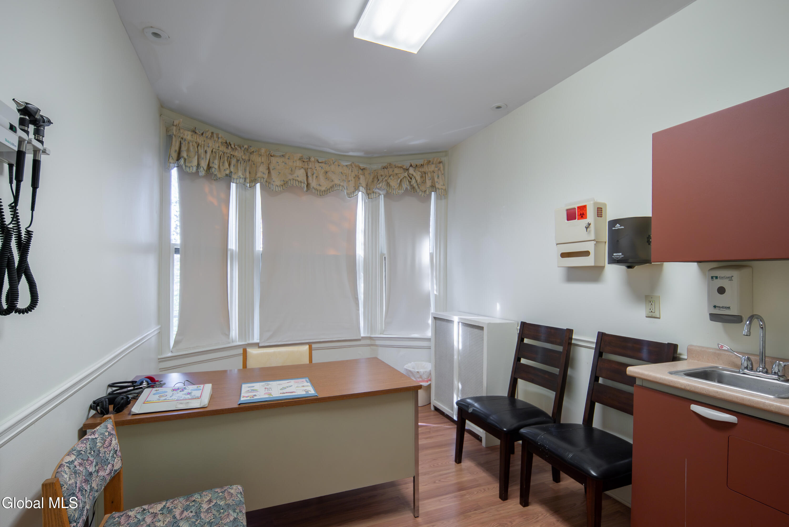 701 Union Street Schenectady, NY 12305 - Photo 36 of 95 036