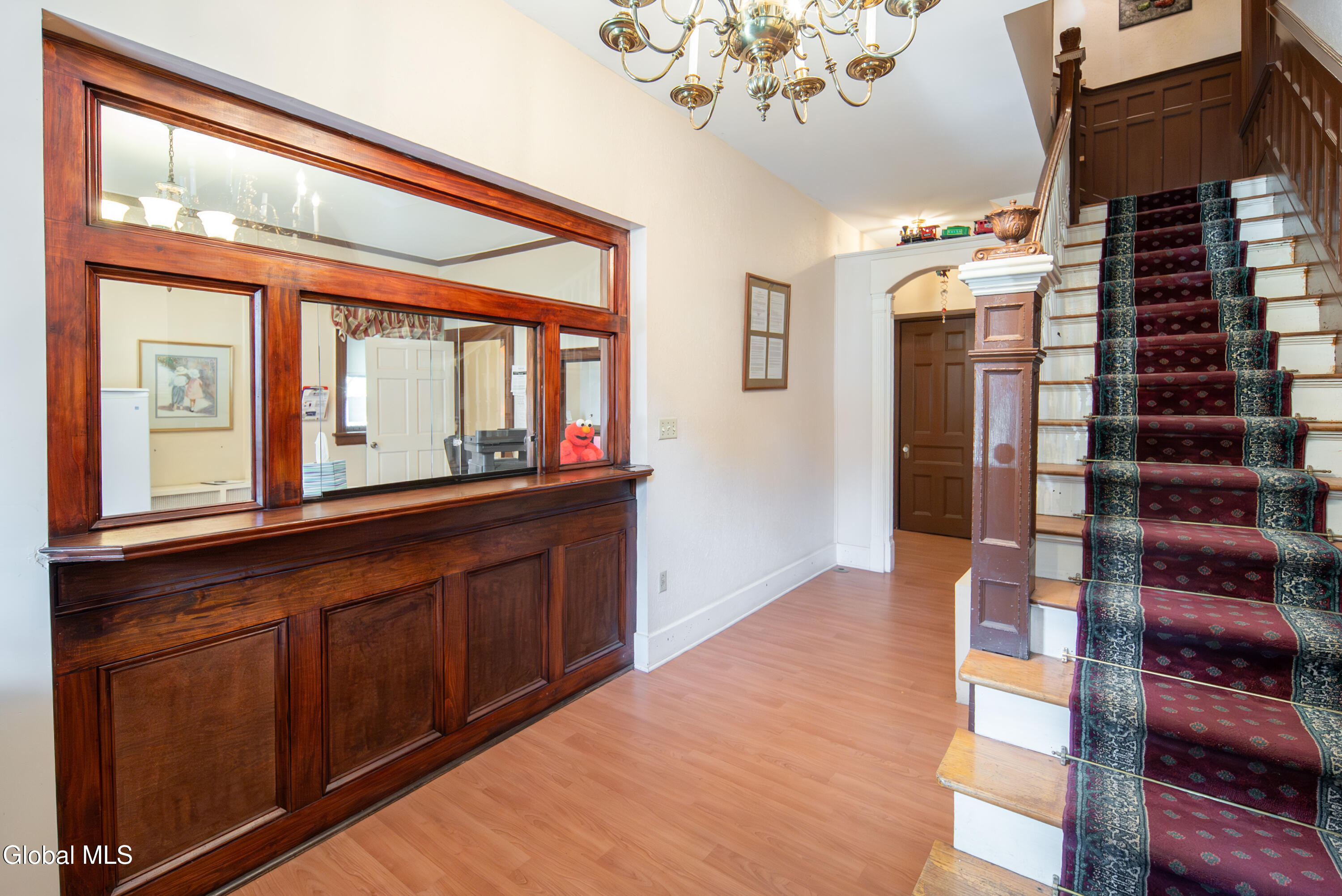 701 Union Street Schenectady, NY 12305 - Photo 5 of 95 005