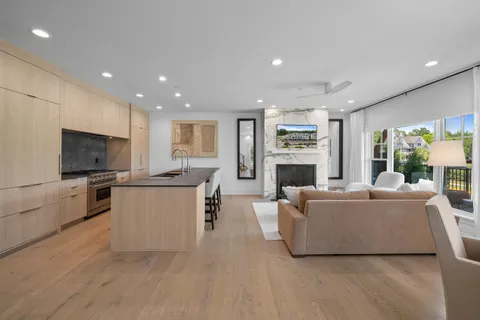 $1,765,000 | 278 High Street, Unit 9, Fontana, WI 53125