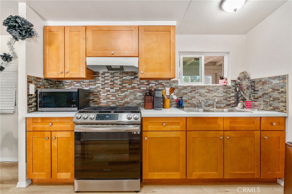 11524 Paramount Road Phelan, CA 92371 - Photo 13 of 34
