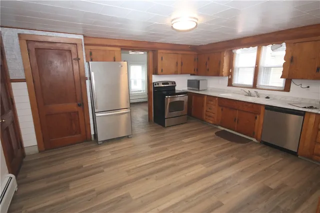 $1,950 | 43 Congregational Street, Unit 1, Bristol, RI 02809