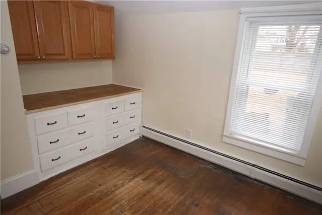 $1,950 | 43 Congregational Street, Unit 1, Bristol, RI 02809