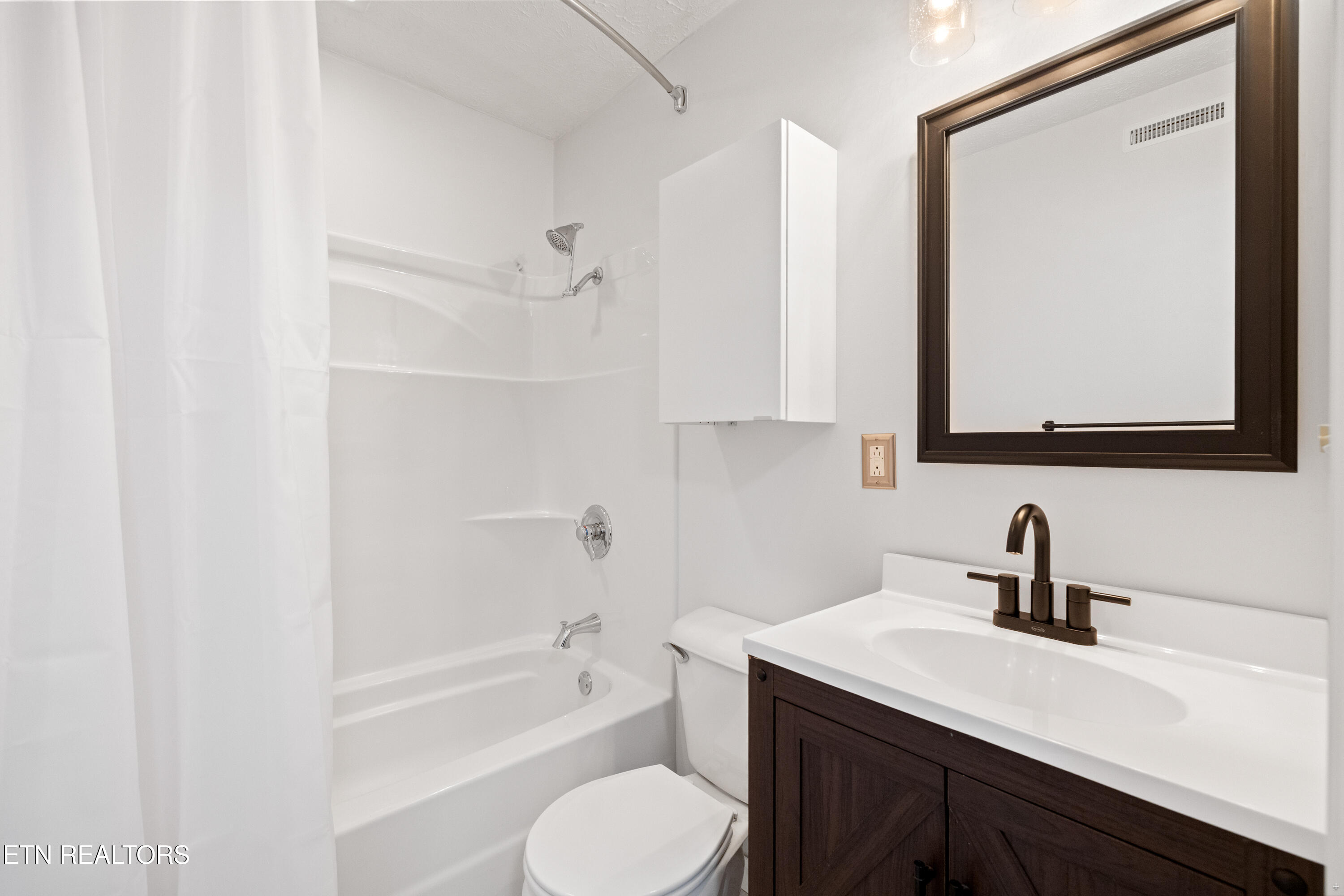 755 Tanglewood Road Sharps Chapel, TN 37866 - Photo 30 of 36 Guest Bathroom