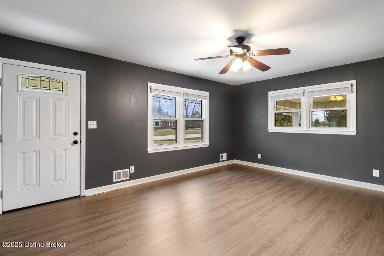 227 Cedar Grove Road Shepherdsville, KY 40165 - Photo 7 of 31 227 Cedar Grove Rd