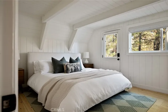 $735,000 | 987 Tirol Lane, Lake Arrowhead, CA 92352