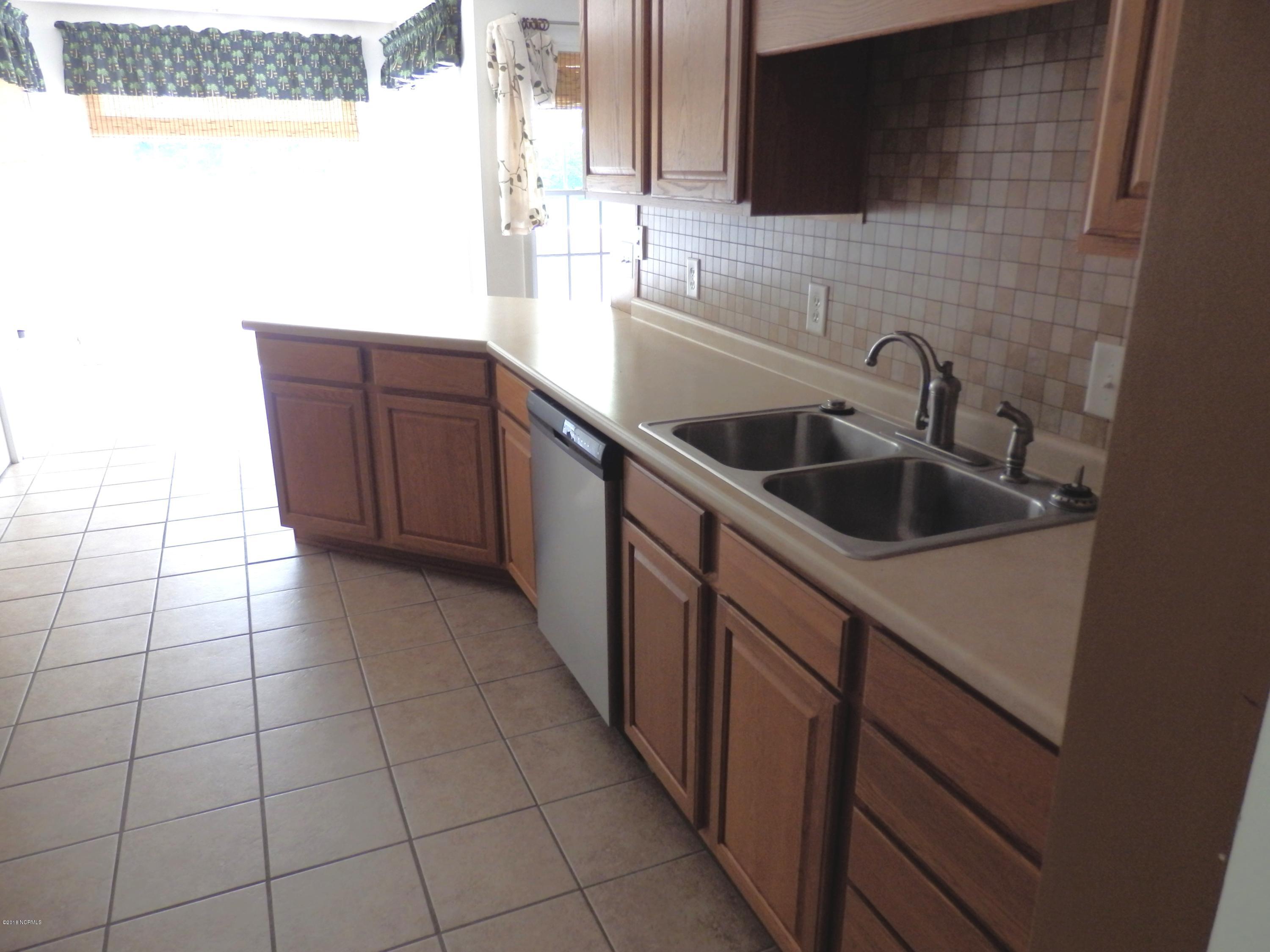 1034 Beech Tree Road Jacksonville, NC 28546 - Photo 14 of 30 P8170836