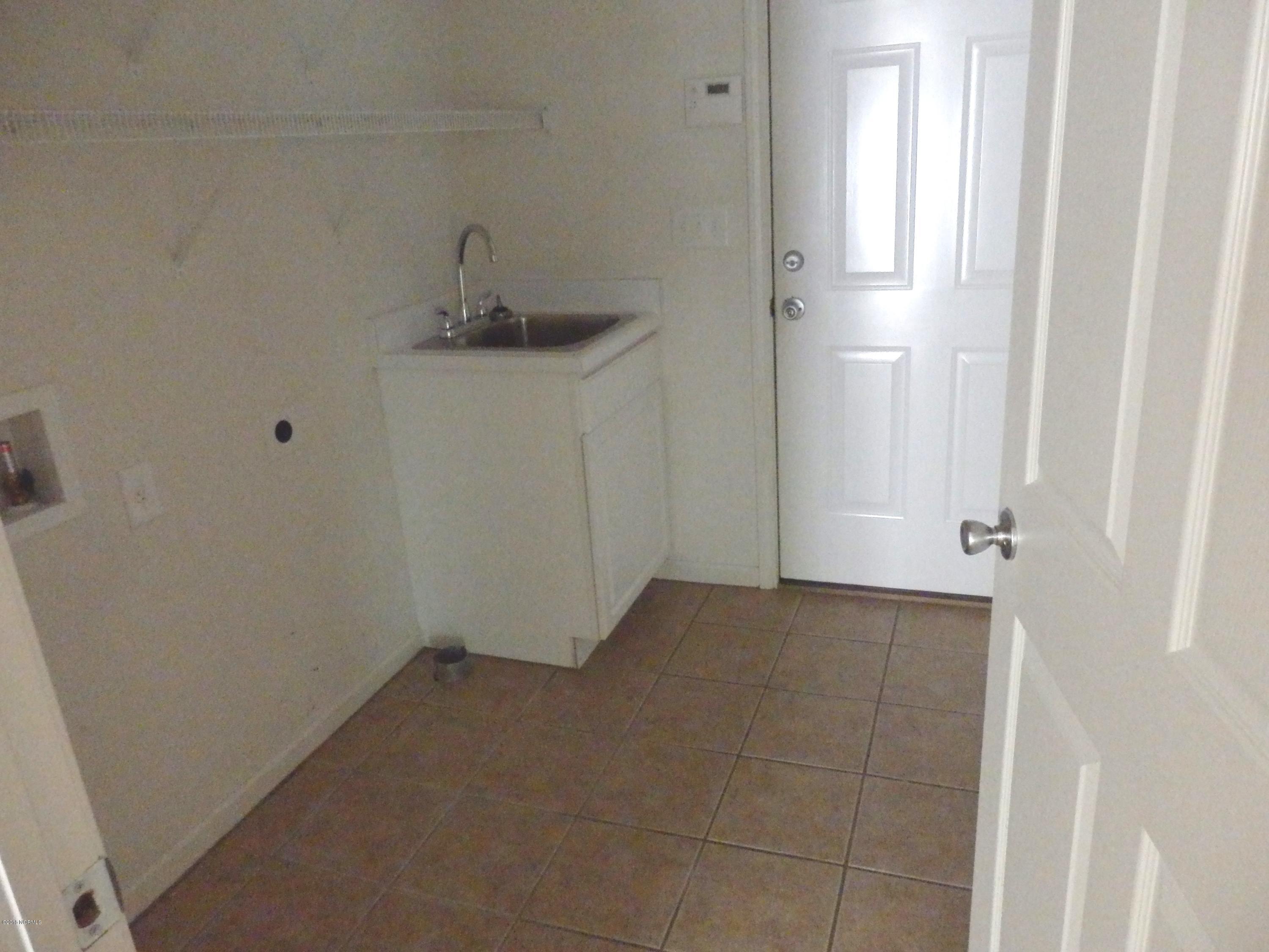 1034 Beech Tree Road Jacksonville, NC 28546 - Photo 20 of 30 P8170844