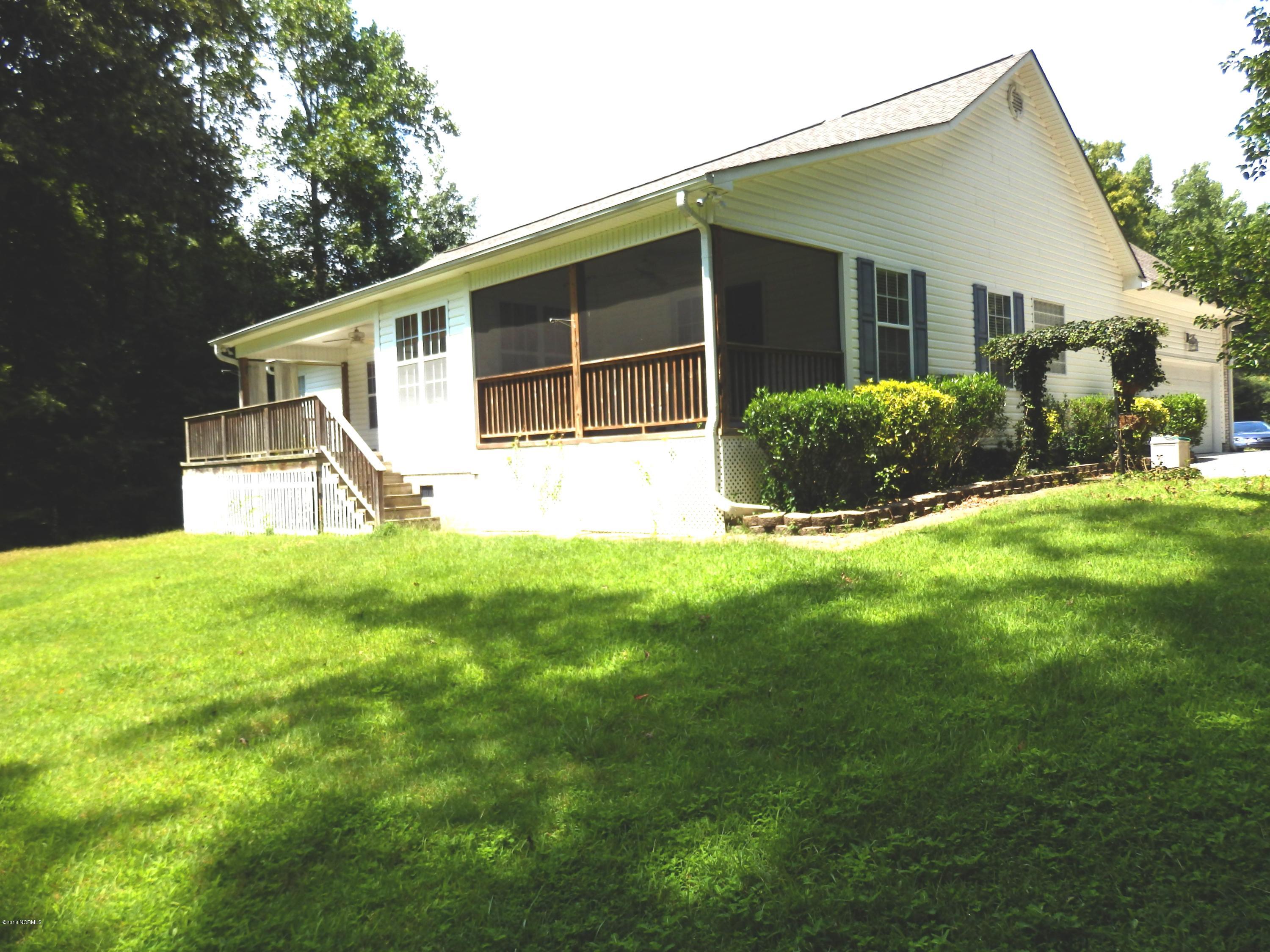 1034 Beech Tree Road Jacksonville, NC 28546 - Photo 3 of 30 P8170824
