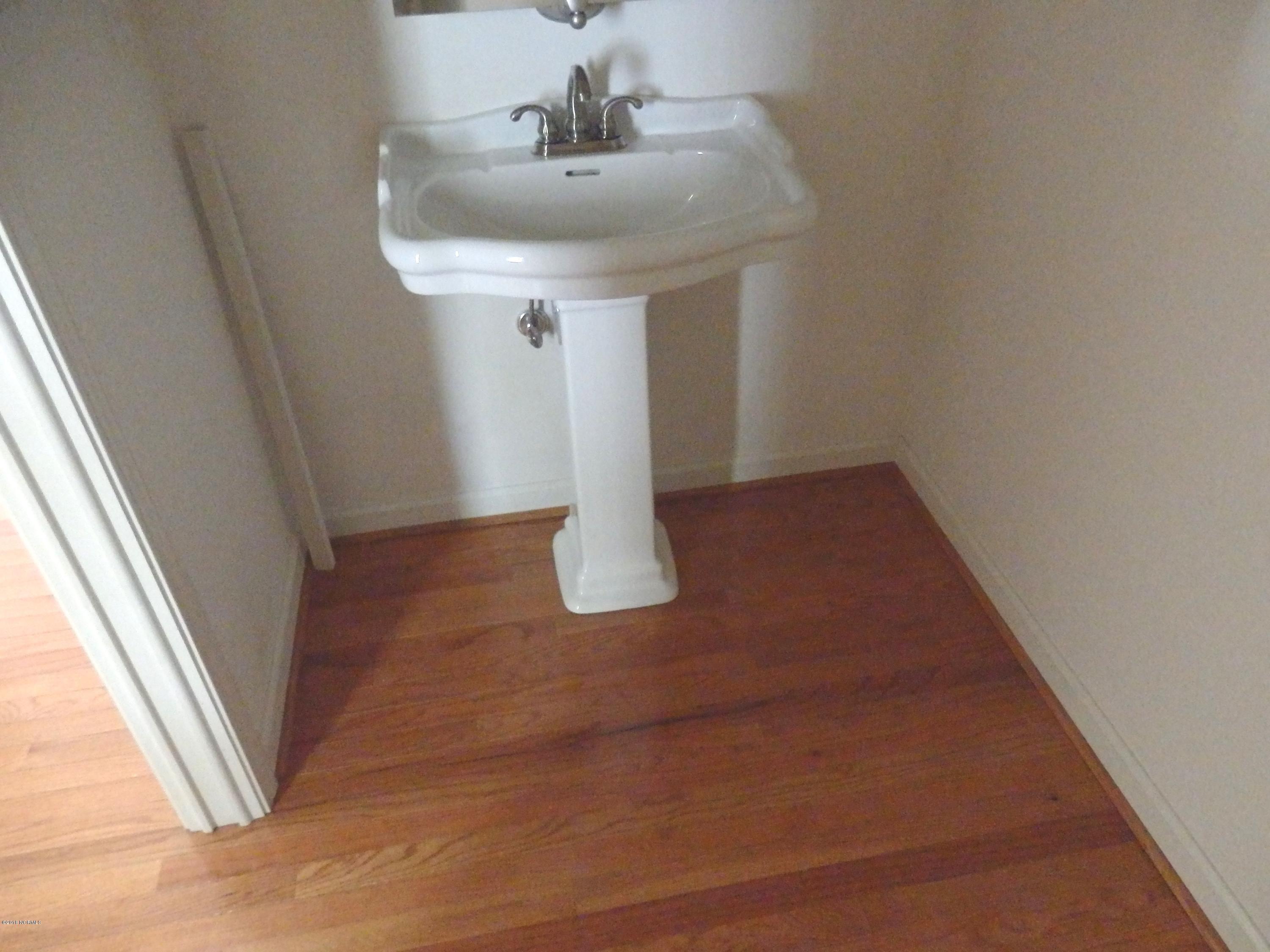 1034 Beech Tree Road Jacksonville, NC 28546 - Photo 8 of 30 P8170828