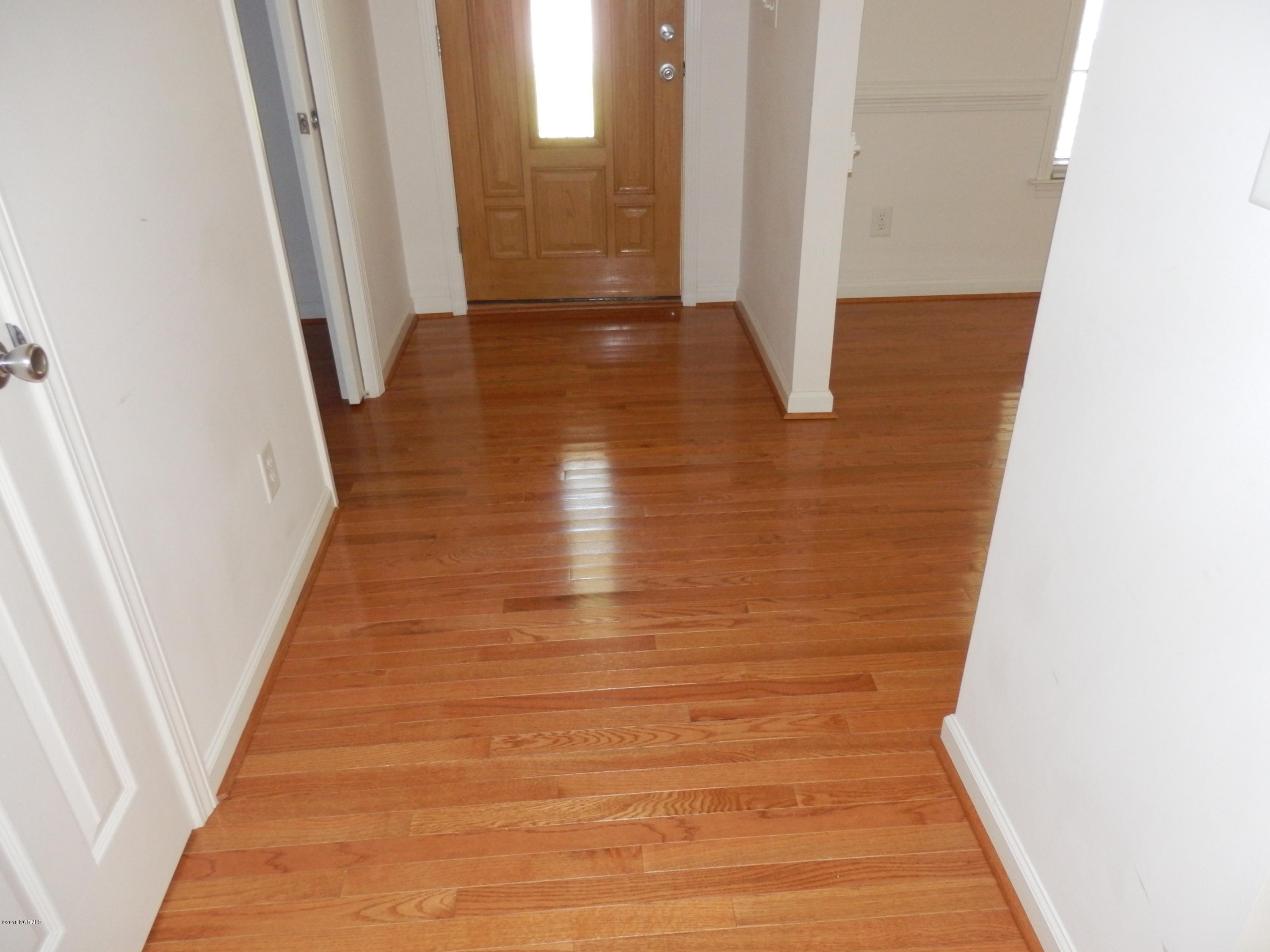 1034 Beech Tree Road Jacksonville, NC 28546 - Photo 9 of 30 P8170829
