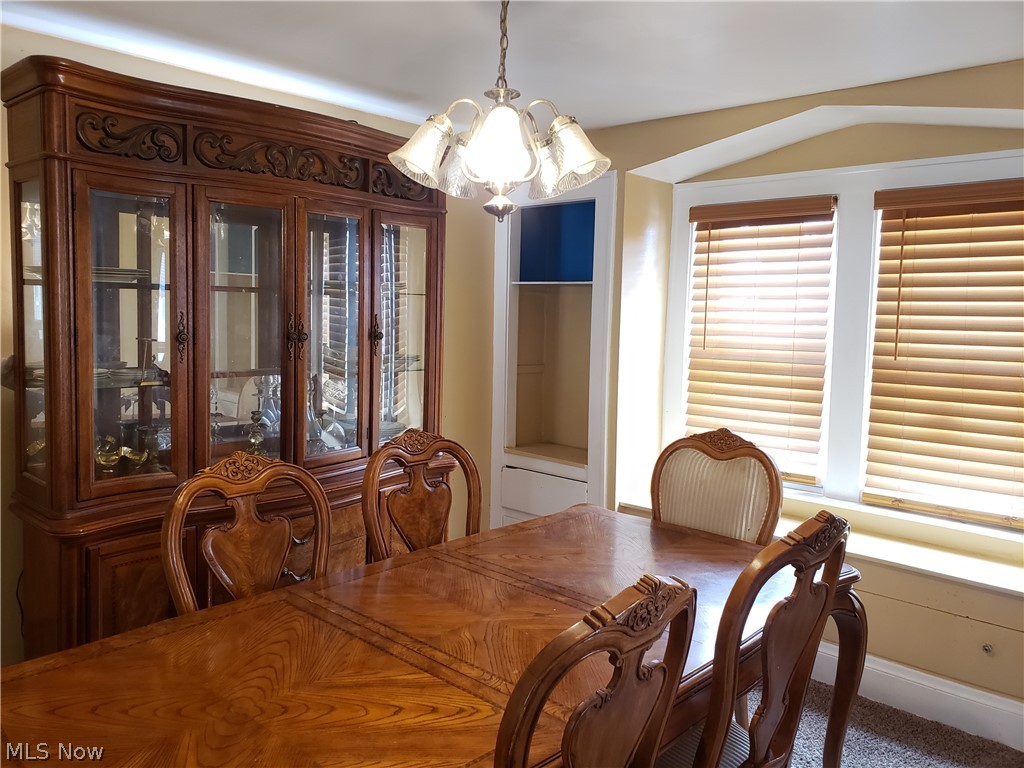 17822 Brazil Road Cleveland, OH 44119 - Photo 5 of 27 Gallery Image 5