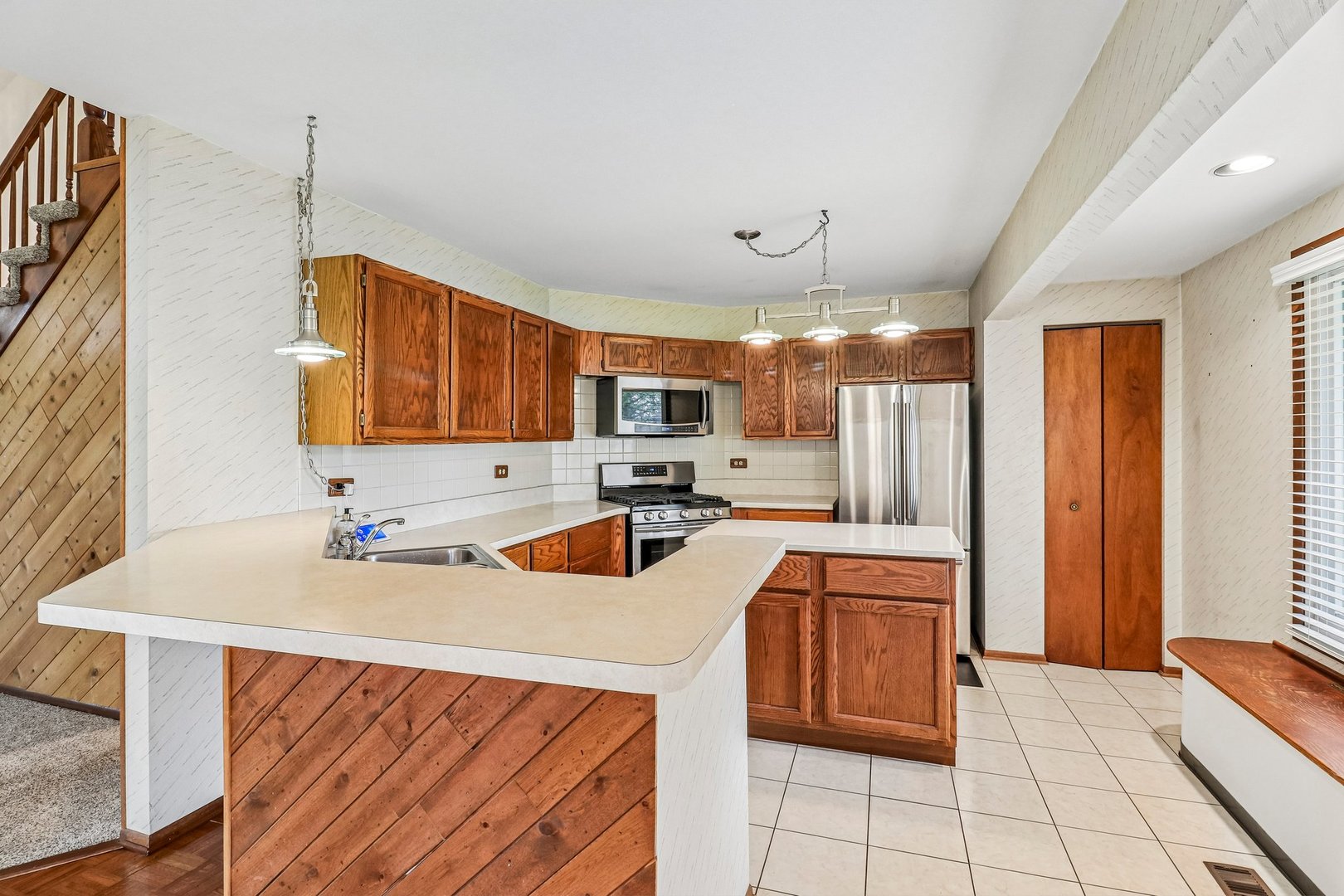 1079 Braeburn Road Mundelein, IL 60060 - Photo 11 of 52