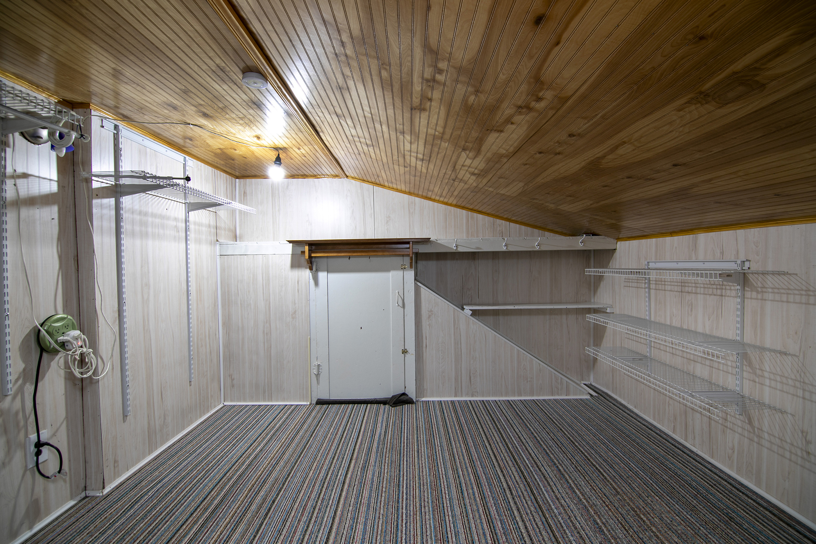 201 East Vanderkarr Road St. Anne, IL 60964 - Photo 15 of 32 a view of entryway with wooden floor