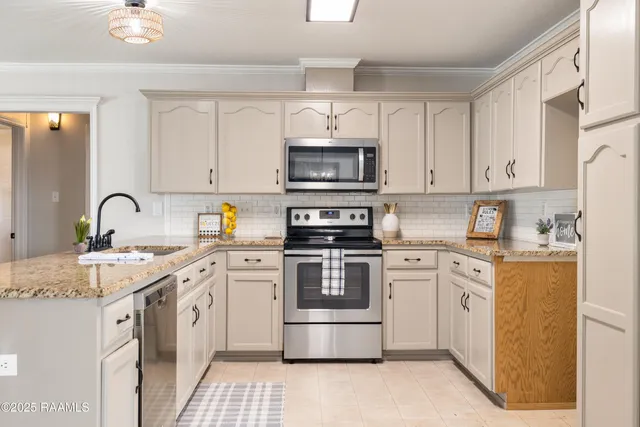 $209,000 | 1508 Parkwood Drive, New Iberia, LA 70560