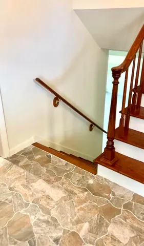 $3,075 | 1838 Holly Lane, Munster, IN 46321