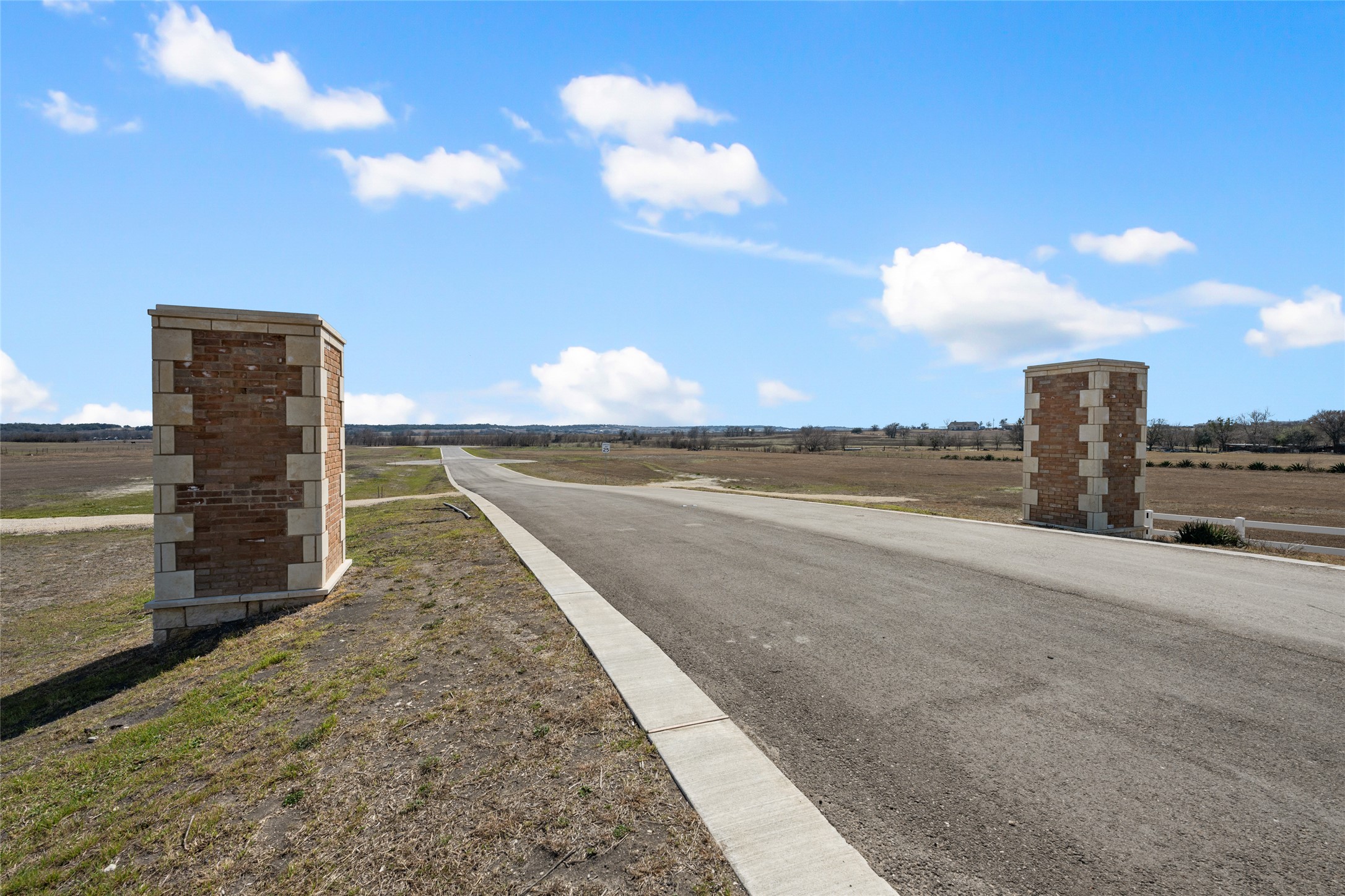 2558 East Fm 487 Jarrell, TX 76537 - Photo 14 of 29 a view of a terrace
