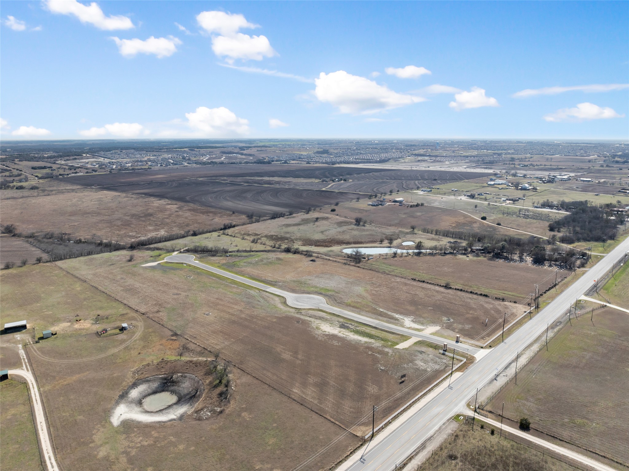 2558 East Fm 487 Jarrell, TX 76537 - Photo 7 of 29 a view of roof