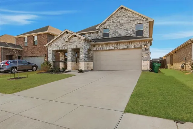 $355,000 | 2351 Aspen Hl Drive, Forney, TX 75126