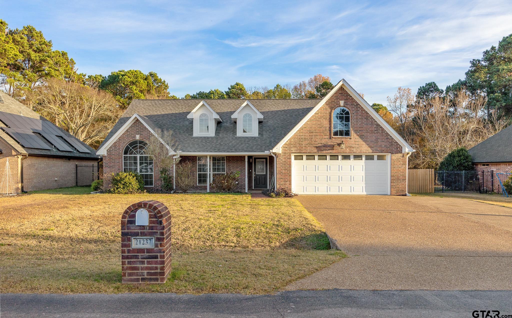 21237 Altuda Lane Flint, TX 75762 - Photo 47 of 48 a front view of a house with a yard