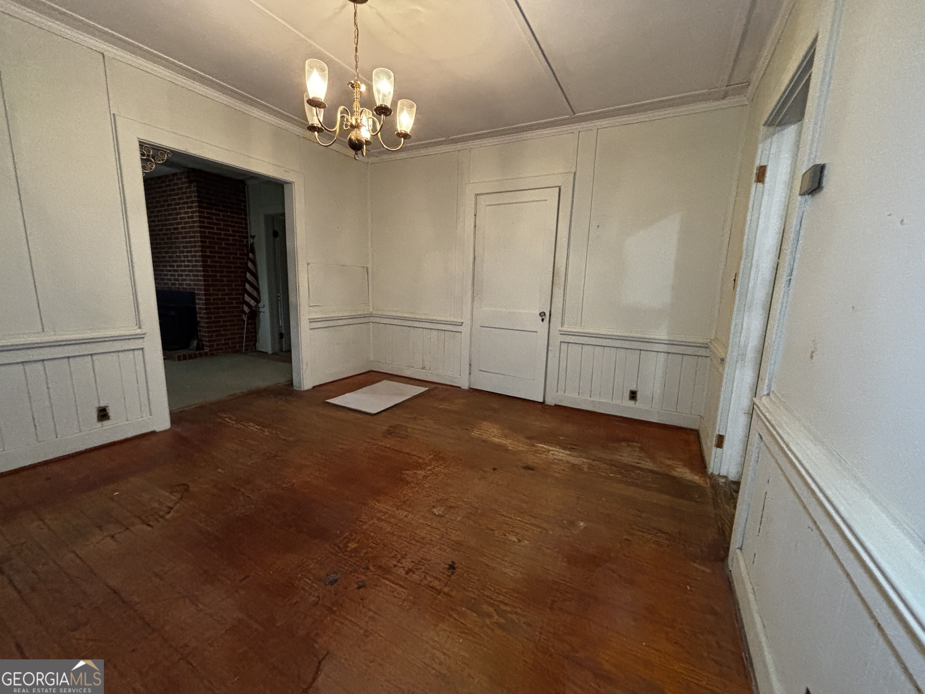 189 Whiteoak Campground Road Thomson, GA 30824 - Photo 11 of 32 a view of a livingroom with a furniture and chandelier