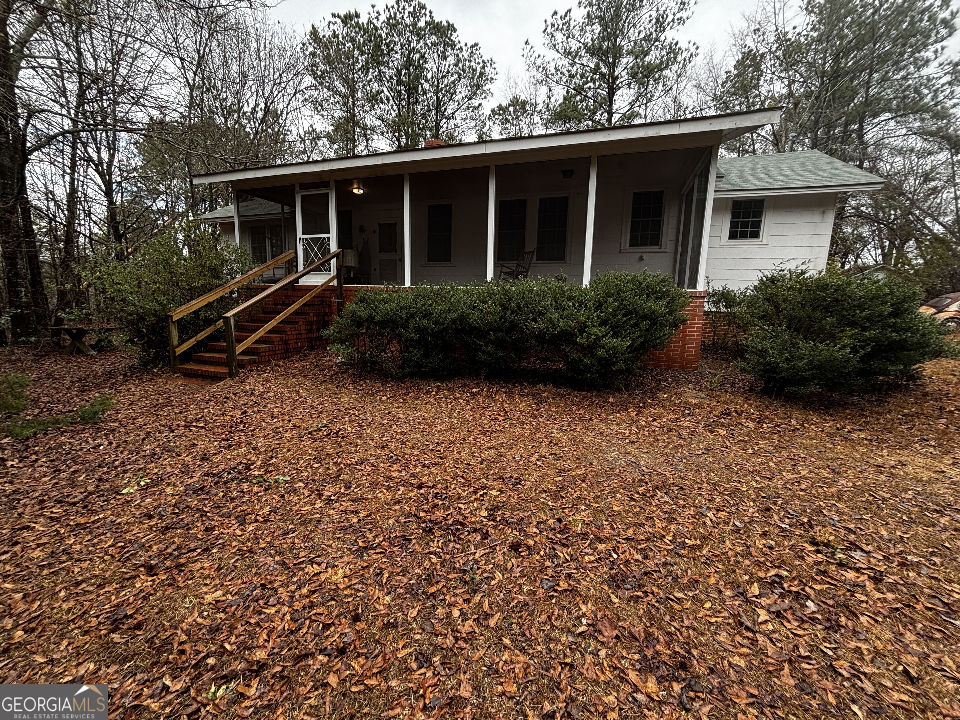 189 Whiteoak Campground Road Thomson, GA 30824 - Photo 5 of 32 a view of house with backyard space and garden