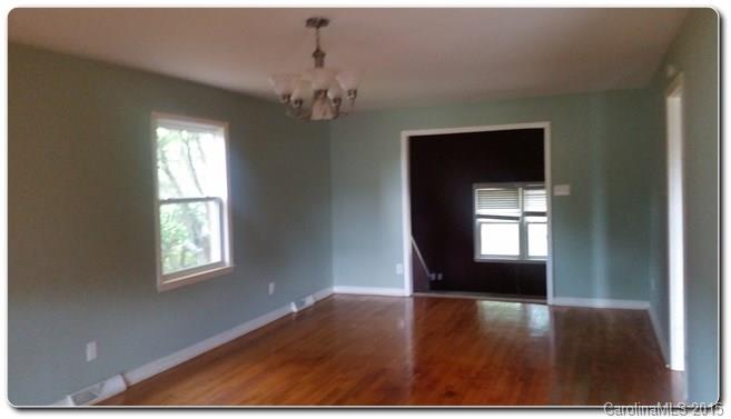 7425 Riding Trail Road Charlotte, NC 28212 - Photo 3 of 14