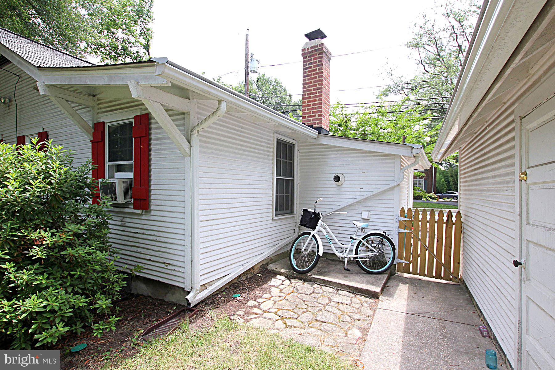 4606 Calvert Road College Park, MD 20740 - Photo 5 of 19 Between the house and shed