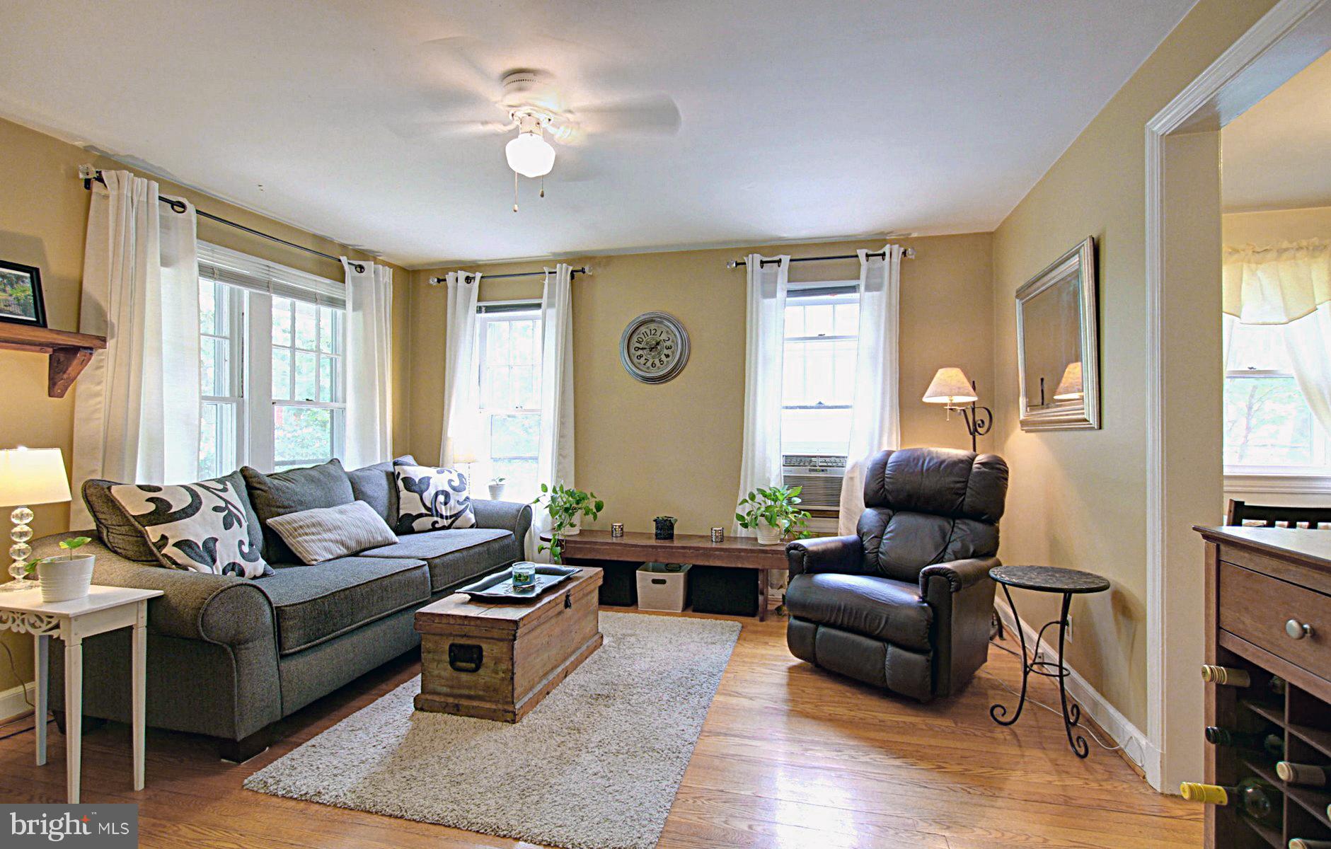 4606 Calvert Road College Park, MD 20740 - Photo 6 of 19 Sunny Living Room