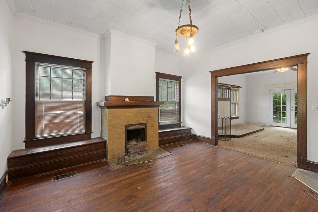 903 4th Street Southwest Paris, TX 75460 - Photo 17 of 29