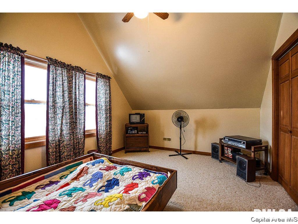 5130 Spaulding Orchard Road Chatham, IL 62629 - Photo 15 of 33