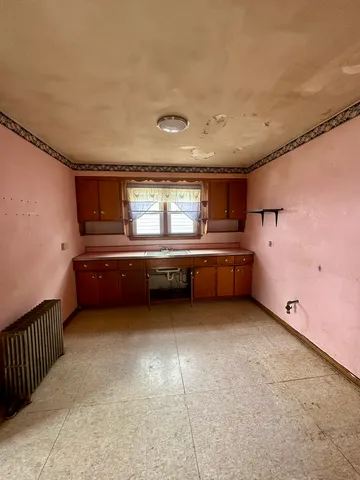 $299,900 | 5435 West Melrose Street, Chicago, IL 60641