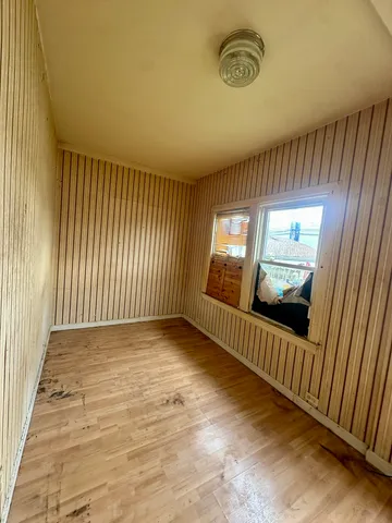 $299,900 | 5435 West Melrose Street, Chicago, IL 60641