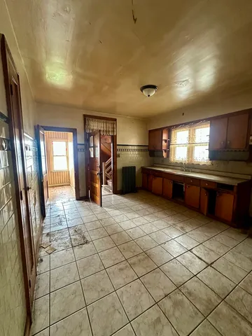 $299,900 | 5435 West Melrose Street, Chicago, IL 60641