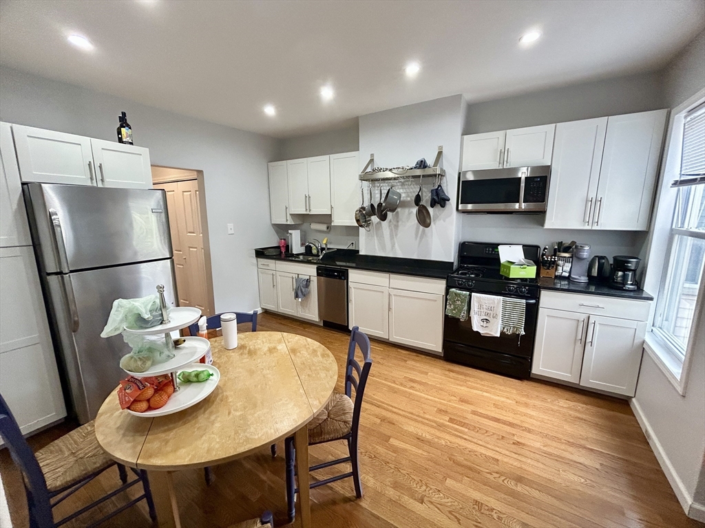 150 L Street, Unit 2 Boston, MA 02127 - Photo 2 of 9