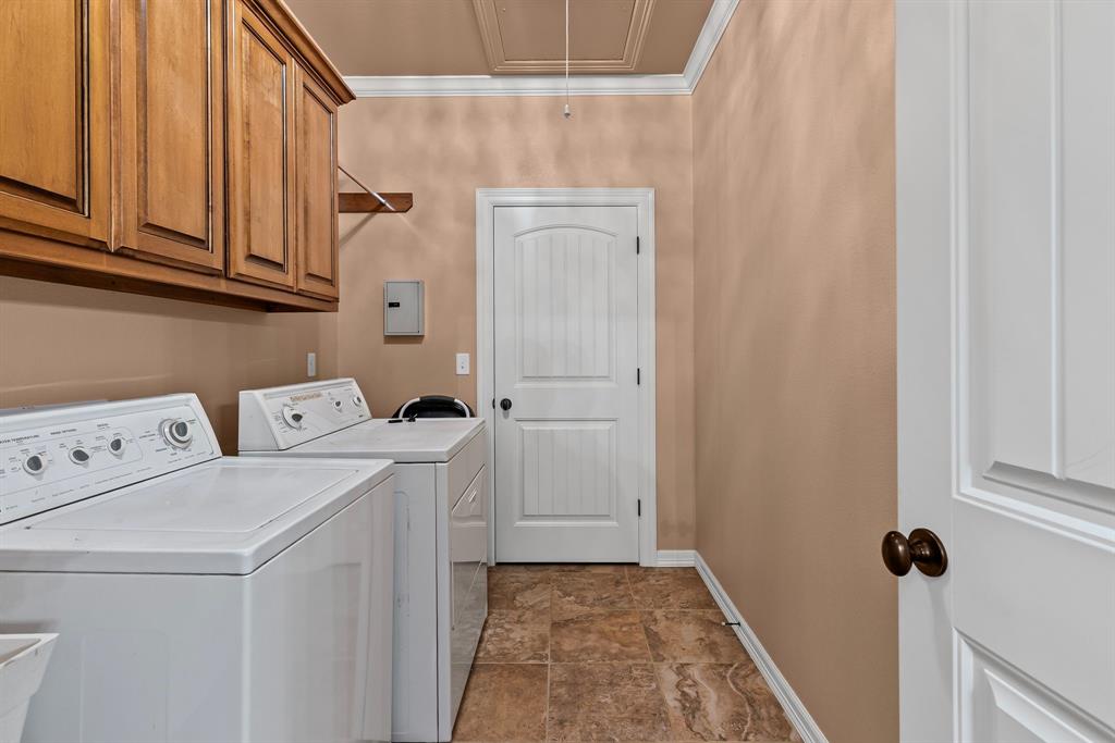 690 County Road Paris, TX 75462 - Photo 26 of 40 a utility room with dryer and washer