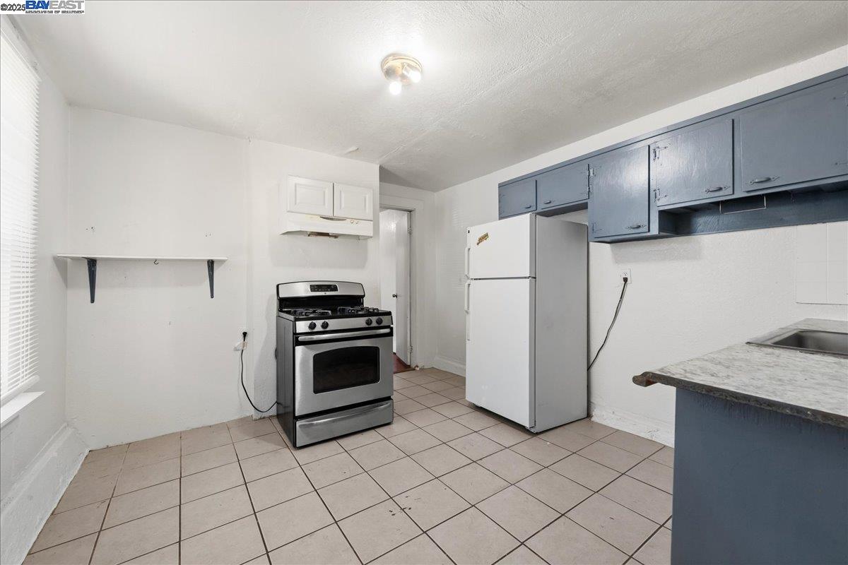 856 21st Street Oakland, CA 94607 - Photo 28 of 58