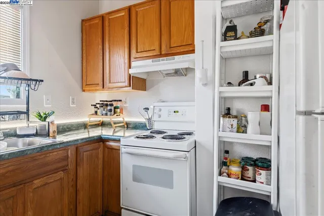 $1,150,000 | 856 21st Street, Oakland, CA 94607