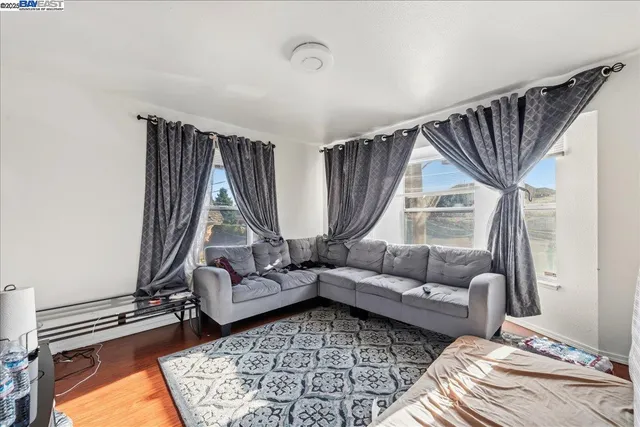 $1,150,000 | 856 21st Street, Oakland, CA 94607