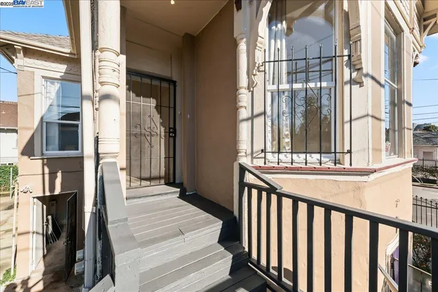 $1,150,000 | 856 21st Street, Oakland, CA 94607